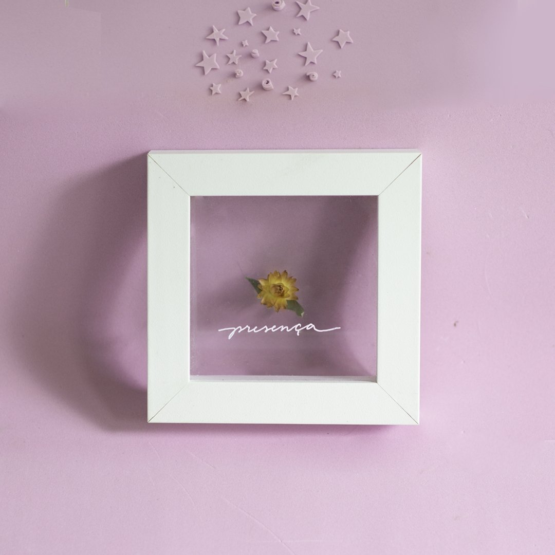 CASAREVIVA - Quadro Presença - 10x10 - flor dourada - Donna Florinda - Quadro